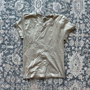 Aritzia Willow Sinch Seamless Tee